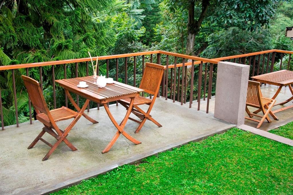 Sangria Resort And Spa Лембанг Экстерьер фото