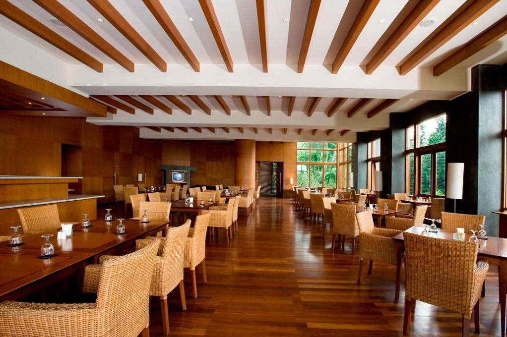 Sangria Resort And Spa Лембанг Экстерьер фото